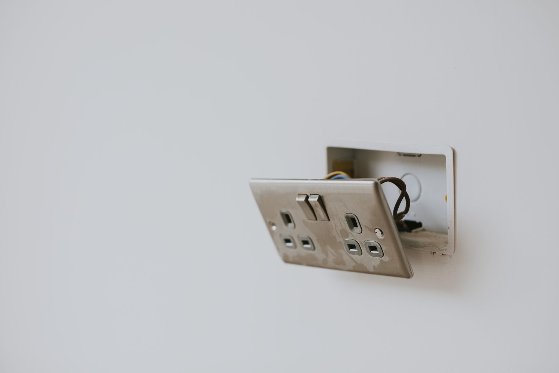 Safe Electrical Outlet and Switch Replacement Guide